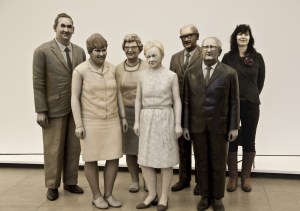 Martin Honertin opettajat joulukuvassa. Kuka ei kuulu joukkoon?