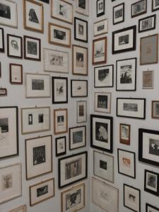 Osa teoskokonaisuudesta nimeltään Häpeänurkka