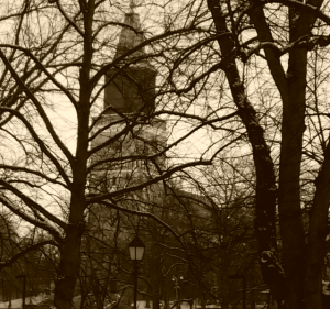 Turusta kaikki alkaa ja päättyy. Tuomiokirkossa on Olavi Maununpojan hauta.