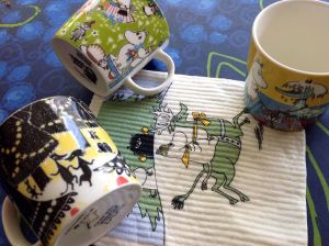 Arjessa pyyhitään liat ja pölyt sekä hörppäistään vahvistavat kahvit muumeittain.