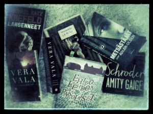 Satunnainen otos tämän vuoden aikana luetuista jännäreistä. 