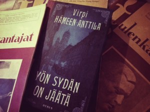 Romaanilla on todella hieno nimi, mutta en kunnolla löytänyt sen yhteyttä kerrottuun.