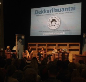 Dekkarilauantainäkymä: estradilla Hurma, Hämeen-Anttila ja Anttila