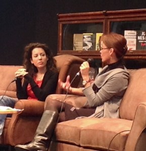 Silvia Avellane odottaa vastausvuoroaan