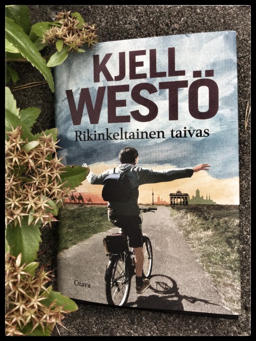 Rikinkeltainen taivas