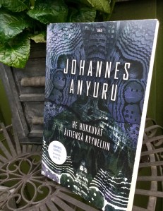 He hukkuvat äitiensä kyyneliin